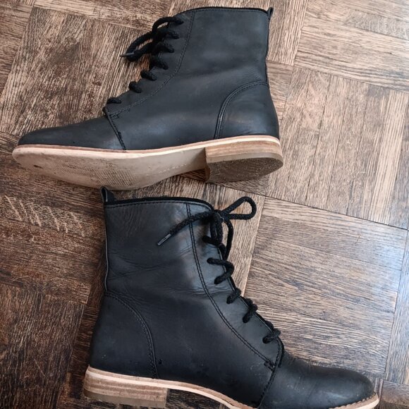 Lands' End Bennett Heritage Boots - goodyear welt - classic design boots 7 - Picture 3 of 11